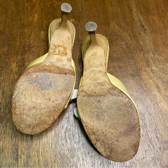 Chanel Clogs Yellow Patent Leather Mules Vintage Slip On Heels Italy 5 - Picture 4 of 12